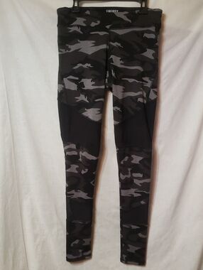 ENERGY Black & Gray Camo Leggings